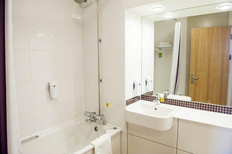 Premier Inn Runcorn Buitenkant foto