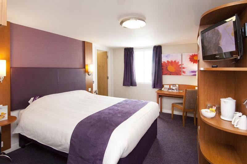 Premier Inn Runcorn Buitenkant foto